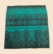 Load image into Gallery viewer, Asháninka Women’s Cushma – Verde