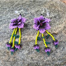 Load image into Gallery viewer, Wixrarika (Huichol) Purple Flower Earrings