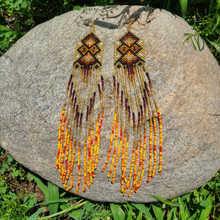 Load image into Gallery viewer, Yawanawa Golden Light Earrings