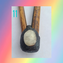 Load image into Gallery viewer, Bamboo Brazilian Kuripe with Quartz Stones or Cirtrine &amp; Clay
