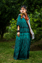 Load image into Gallery viewer, Asháninka Women’s Cushma – Verde
