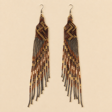 Load image into Gallery viewer, Yawanawa Sacred Earth Earring
