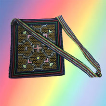 Load image into Gallery viewer, Shipibo Sacred Bag
